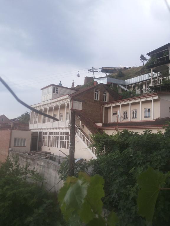 Guesthouse Zeinabi Tbilisi ภายนอก รูปภาพ