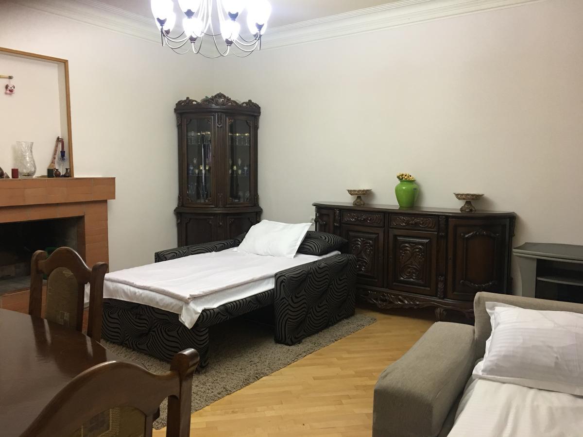 Guesthouse Zeinabi Tbilisi ภายนอก รูปภาพ