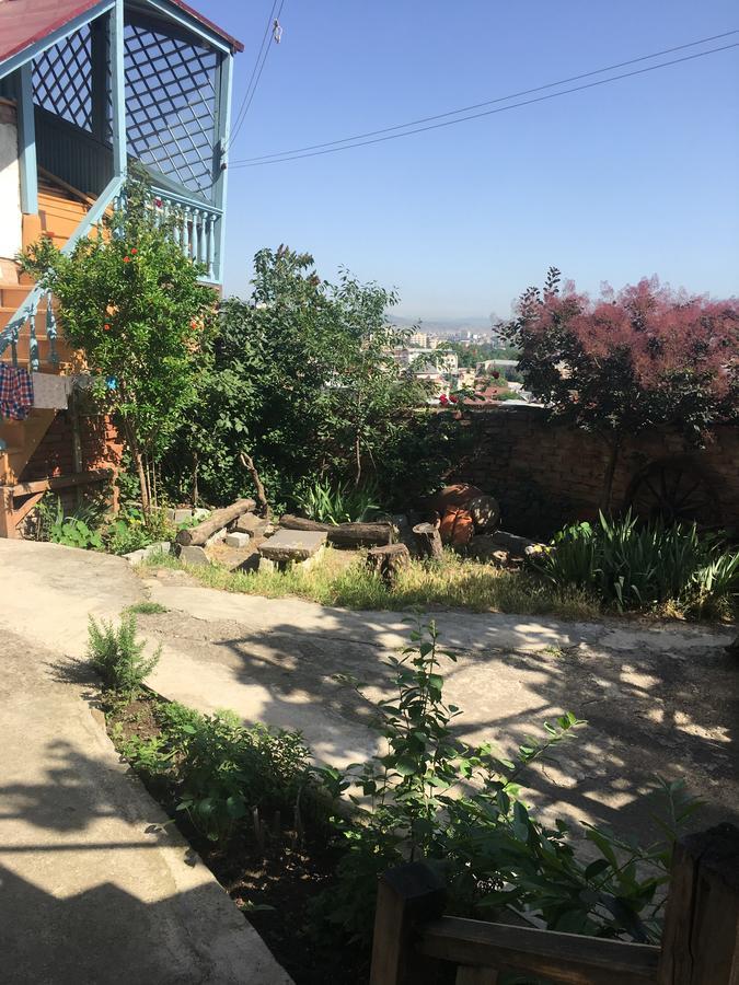 Guesthouse Zeinabi Tbilisi ภายนอก รูปภาพ