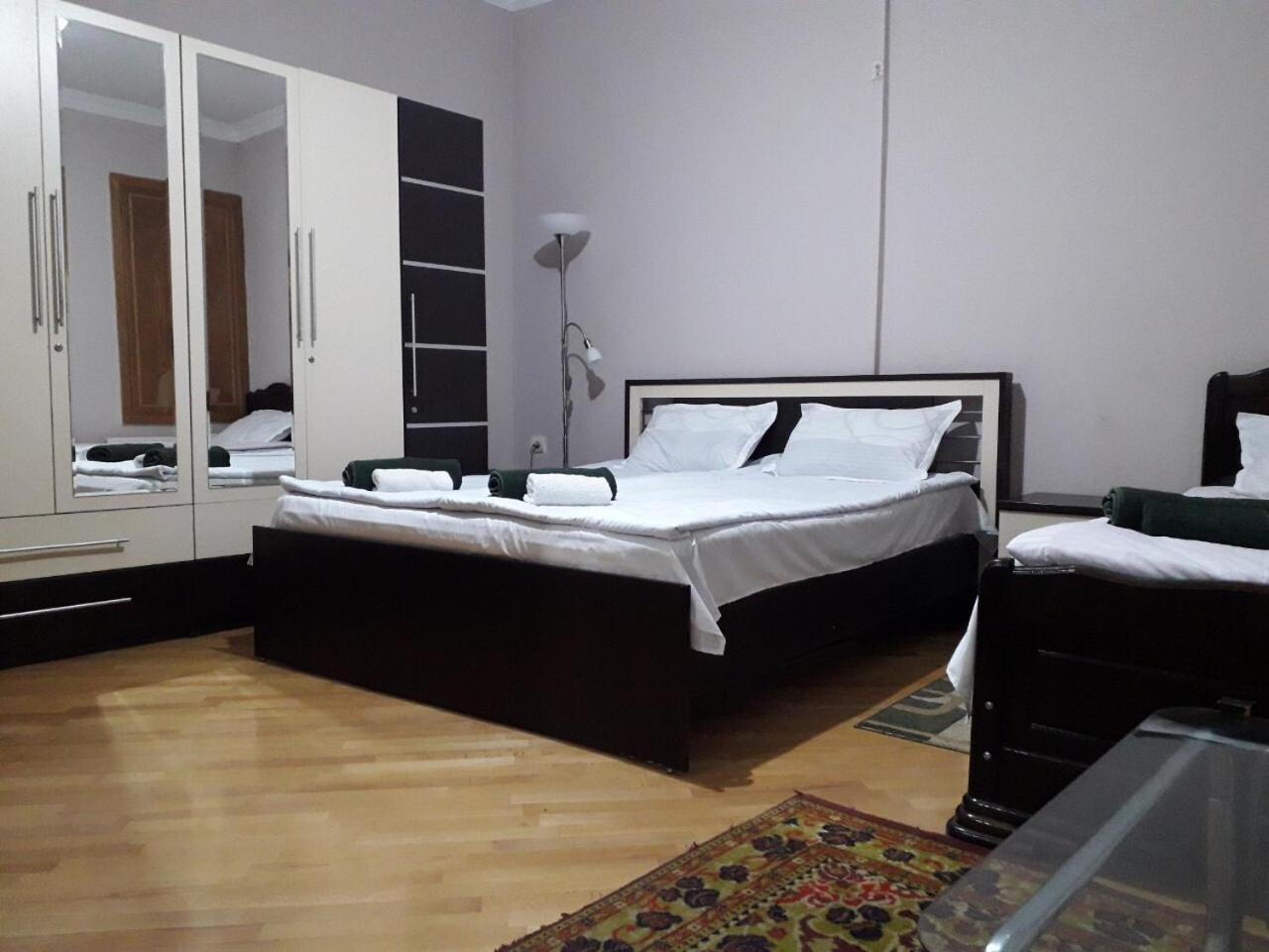 Guesthouse Zeinabi Tbilisi ภายนอก รูปภาพ