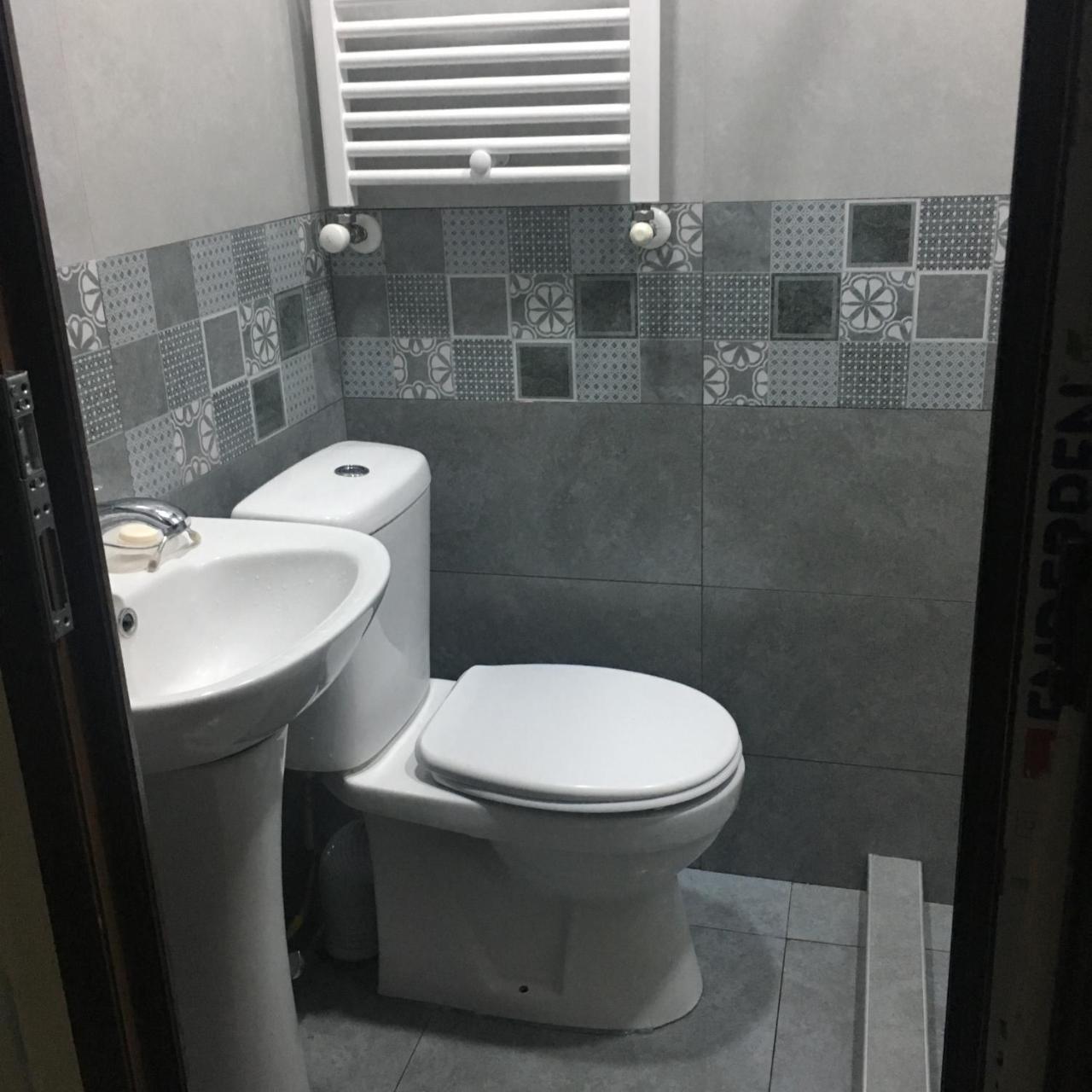 Guesthouse Zeinabi Tbilisi ภายนอก รูปภาพ