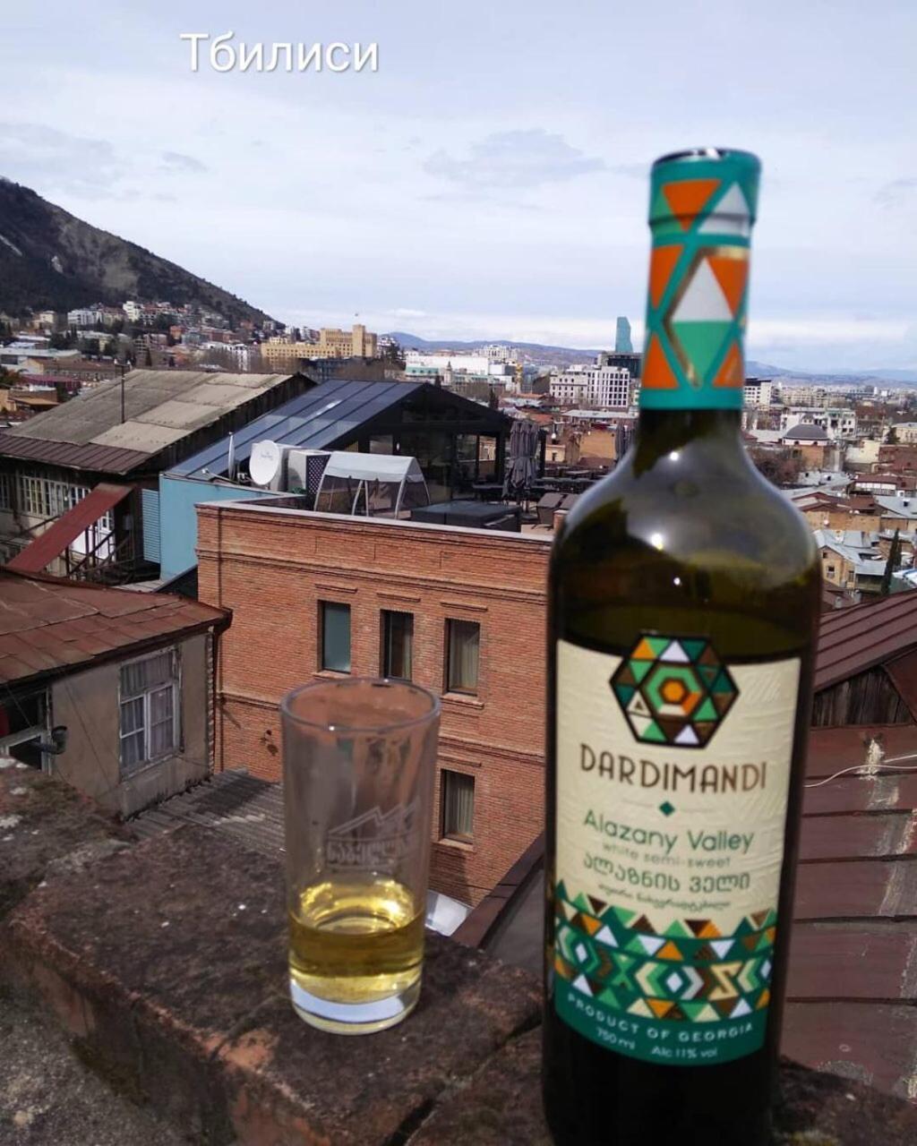 Guesthouse Zeinabi Tbilisi ภายนอก รูปภาพ